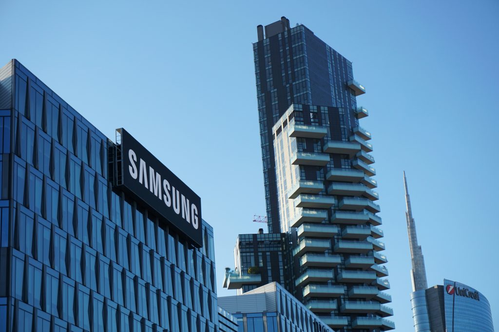 Samsung chief engages Meta, Amazon, and Qualcomm in strategic tech talks